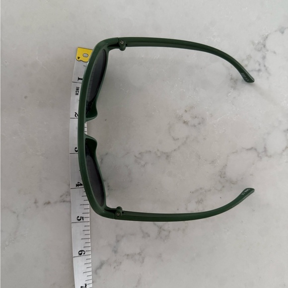 Babiator Sunglasses Ages 3-7 - Picture 3 of 8